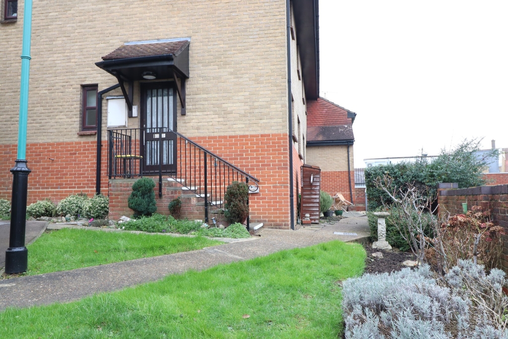 Hilltop Close, Rayleigh