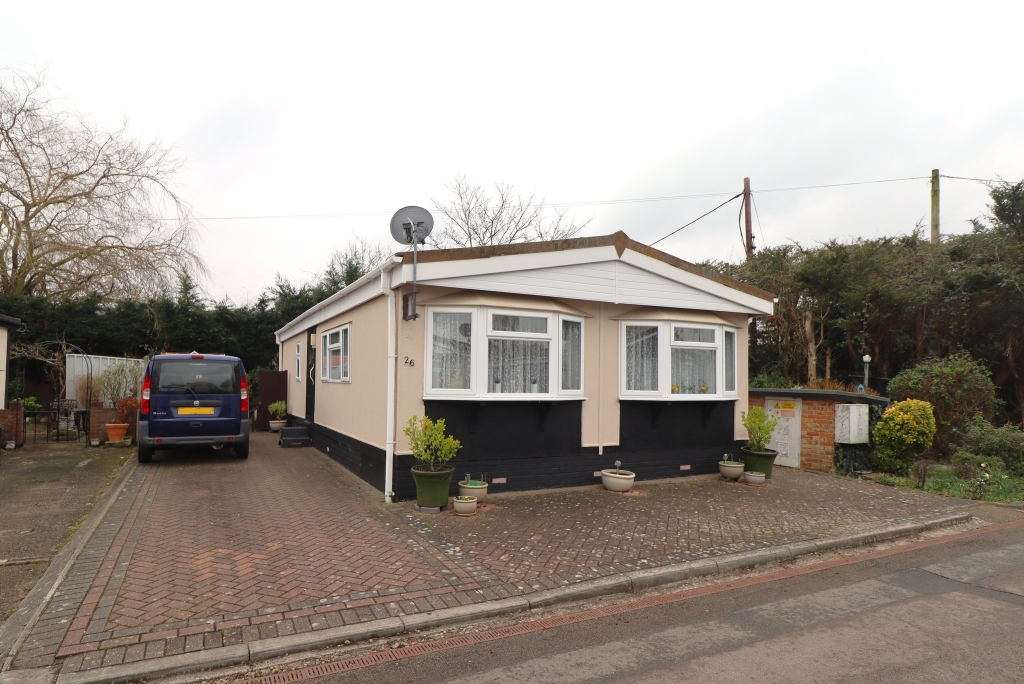 Kingsman Farm Road, Hockley