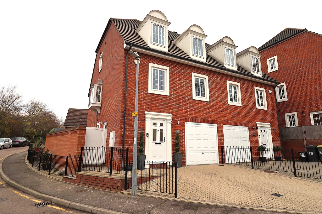 Rectory Garth, Rayleigh