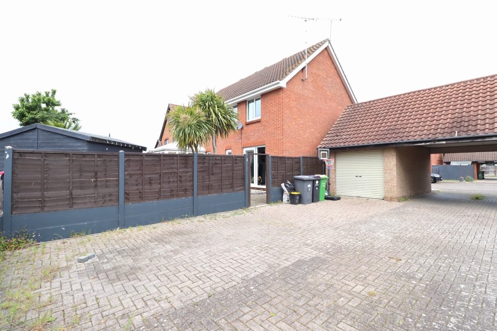 Bristol Close, Rayleigh