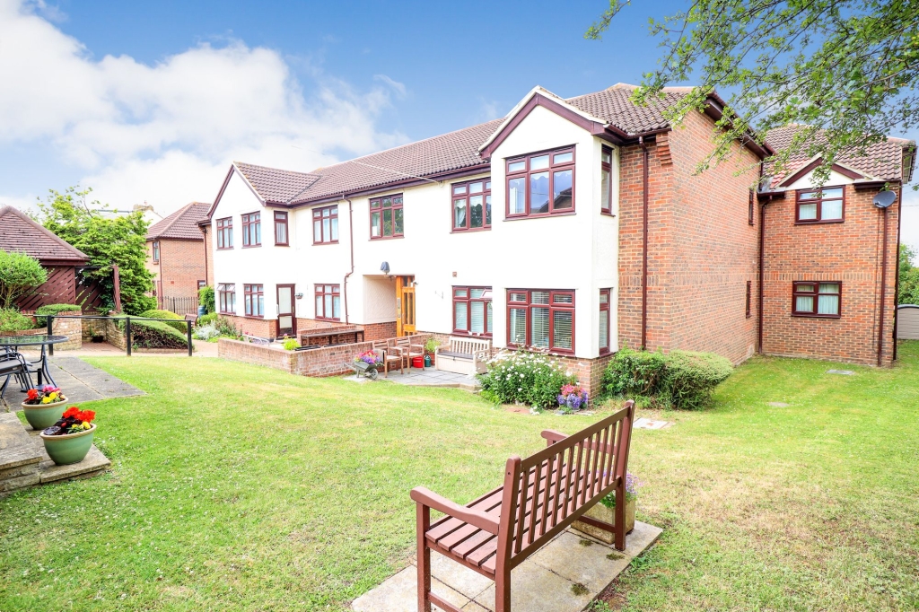 Sheriton Square, Rayleigh