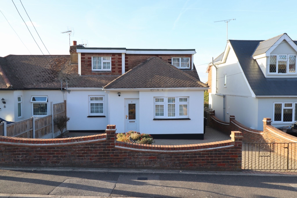 Mount Avenue, Rayleigh